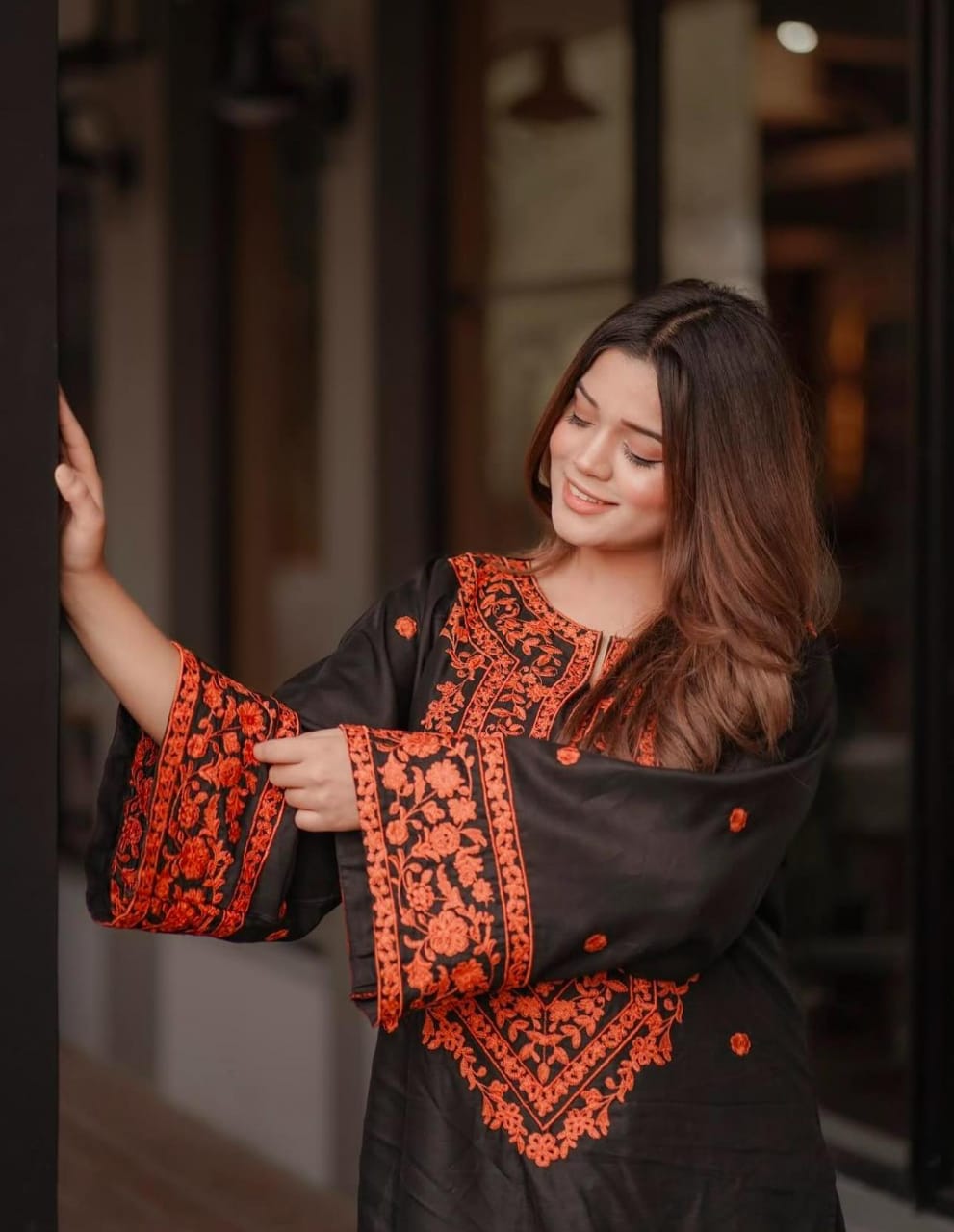 Elizabeth Embroidery 2pc