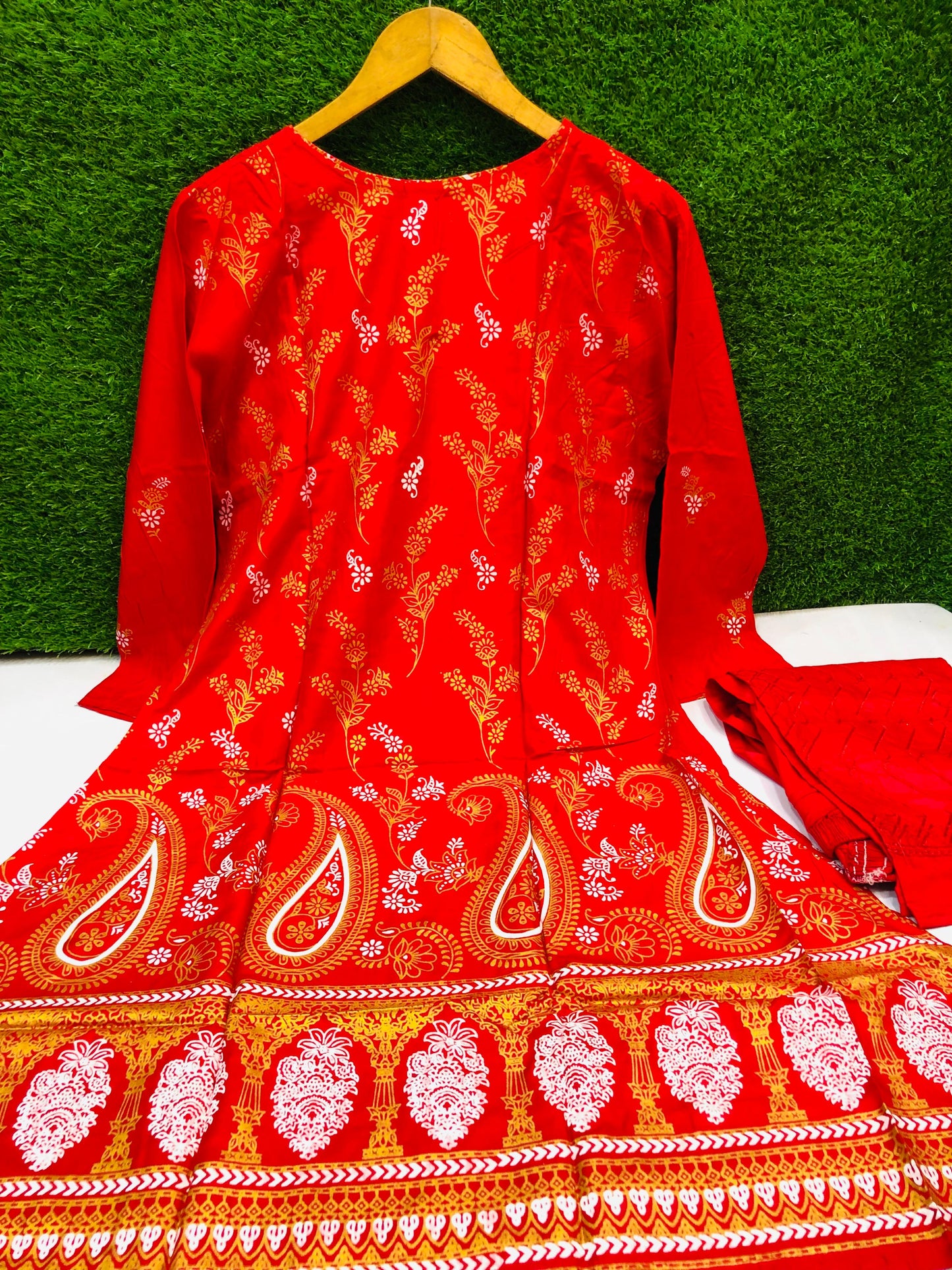 Digital Printed Air Line 2-Piece Outfit – Elegant & Comfortable (Red)