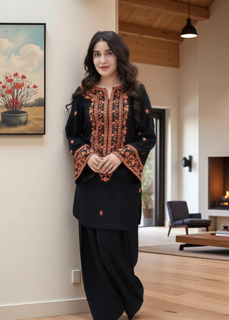 Elizabeth Embroidery 2pc