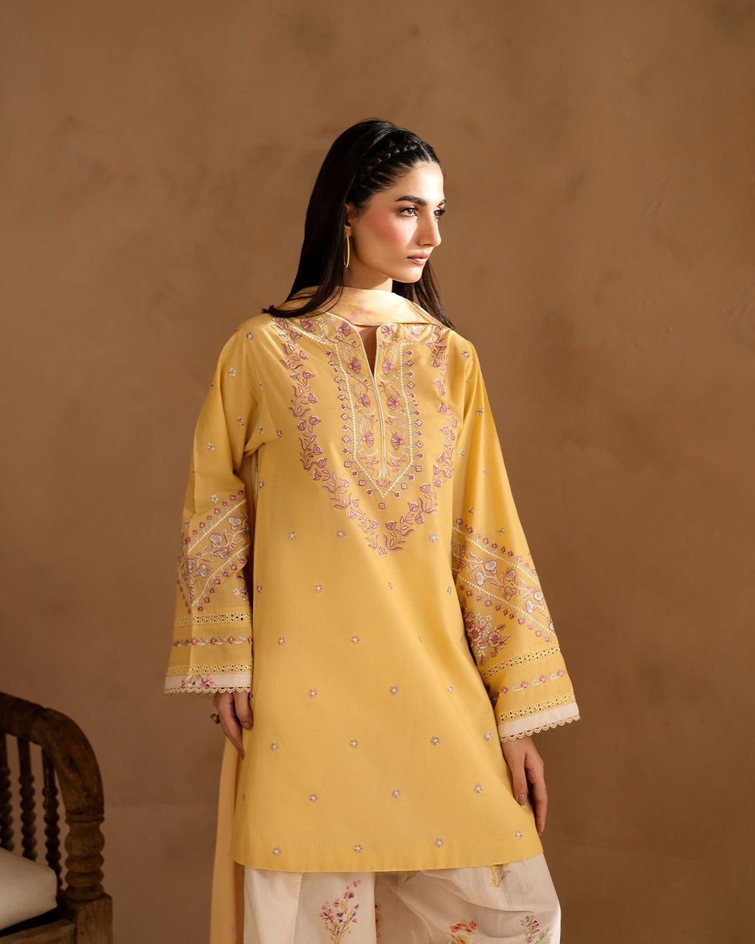 HAJRA FARSHI SHALWAR EMBROIDERY 3PCS