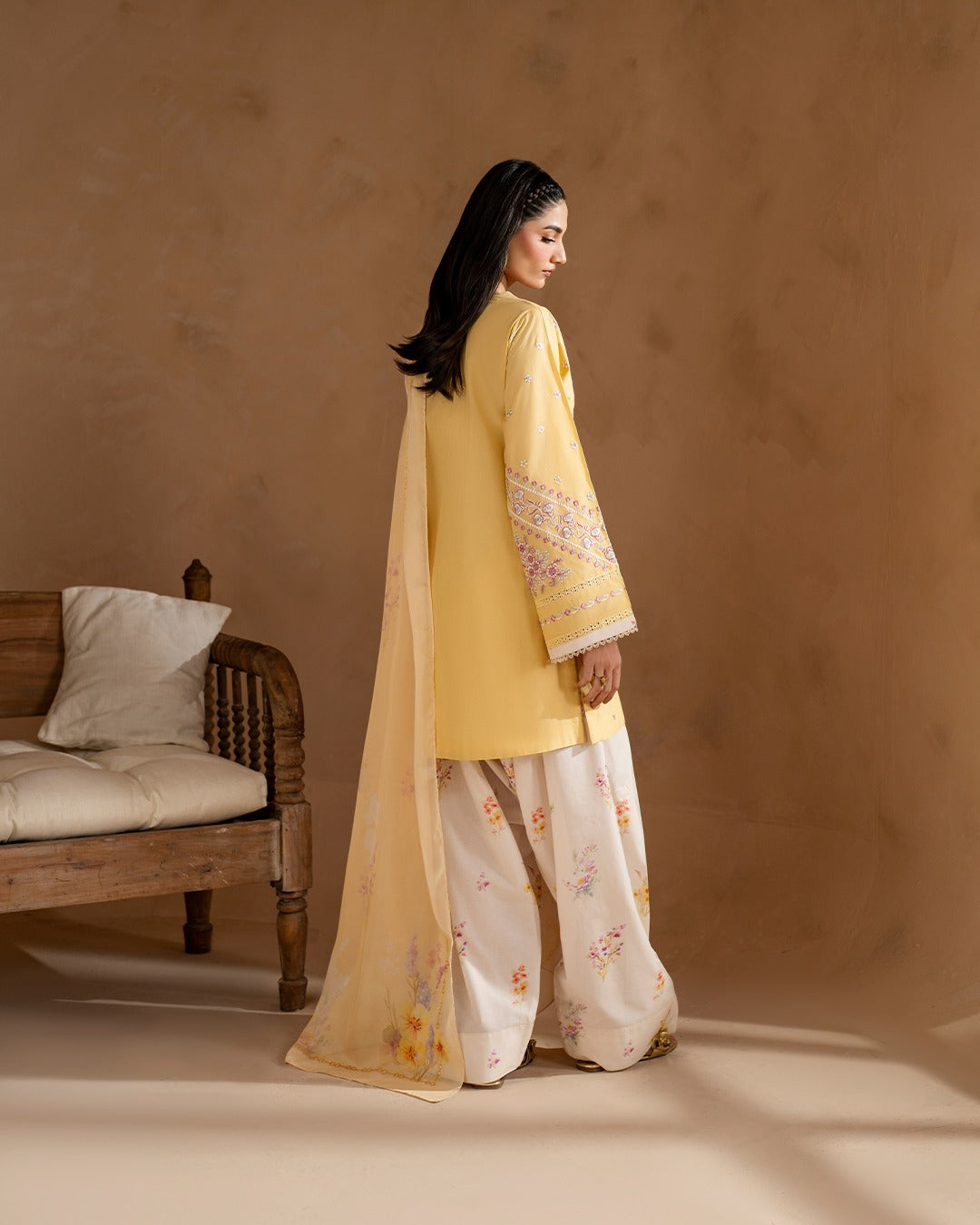 HAJRA FARSHI SHALWAR EMBROIDERY 3PCS