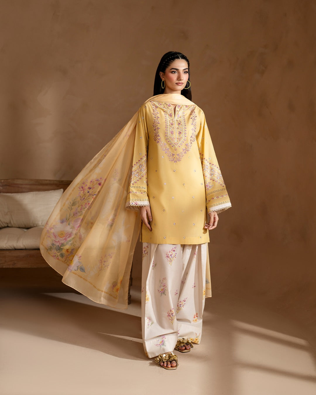 HAJRA FARSHI SHALWAR EMBROIDERY 3PCS