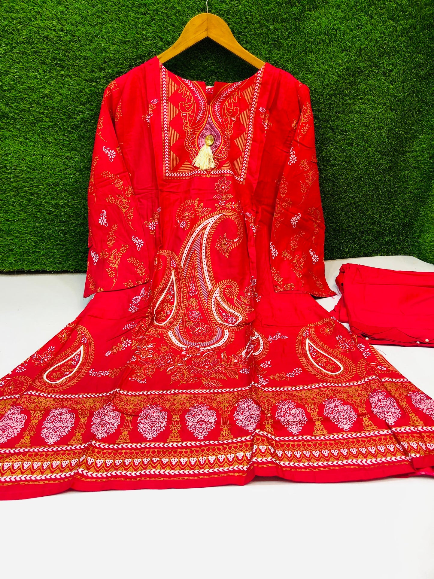 Digital Printed Air Line 2-Piece Outfit – Elegant & Comfortable (Pink)