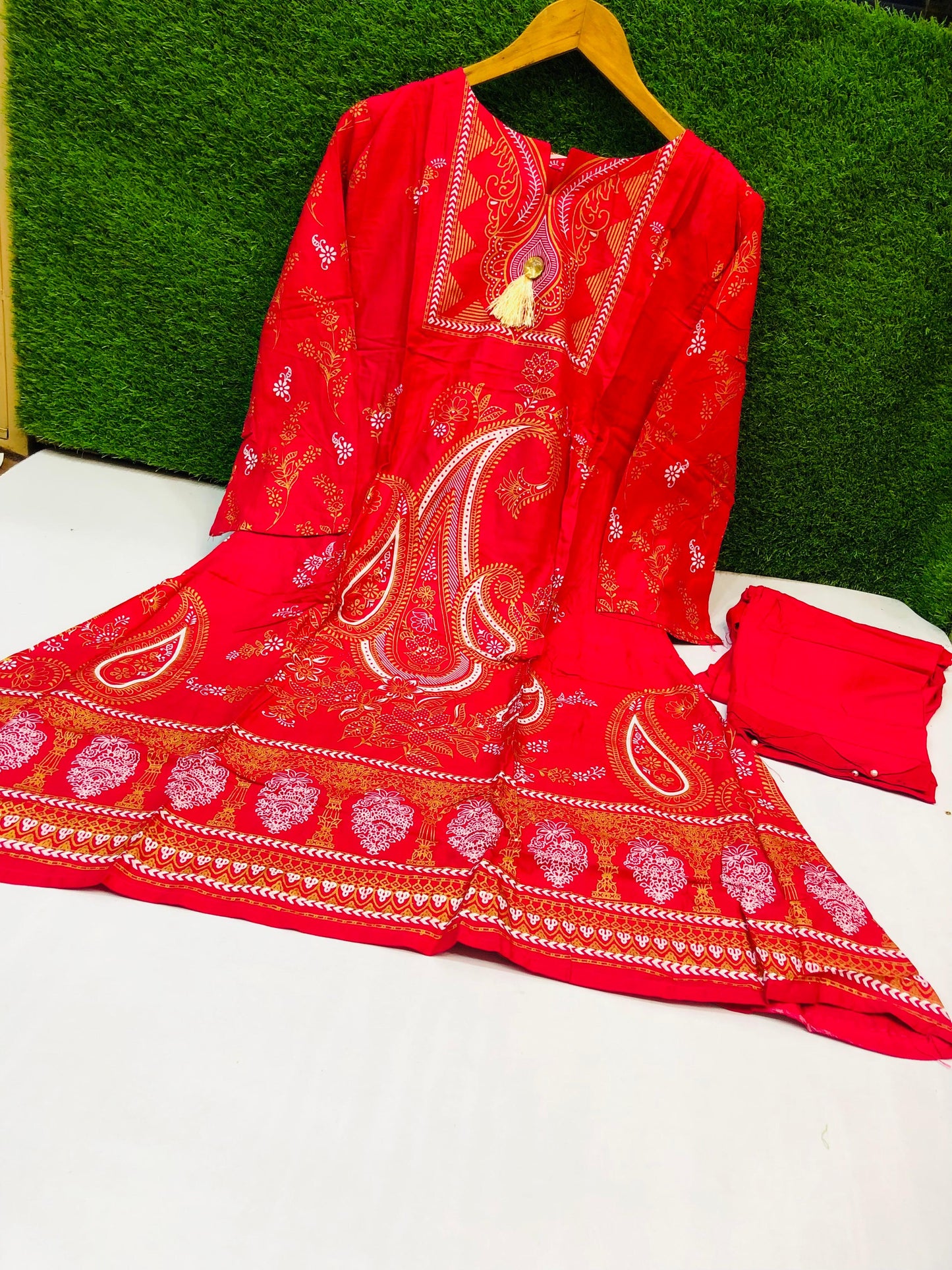 Digital Printed Air Line 2-Piece Outfit – Elegant & Comfortable (Pink)