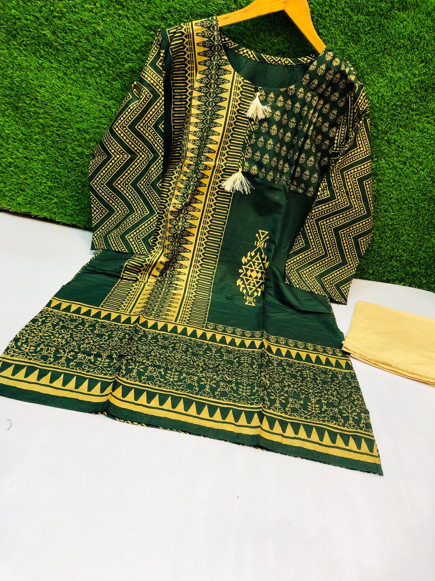 Green Floral Side Design