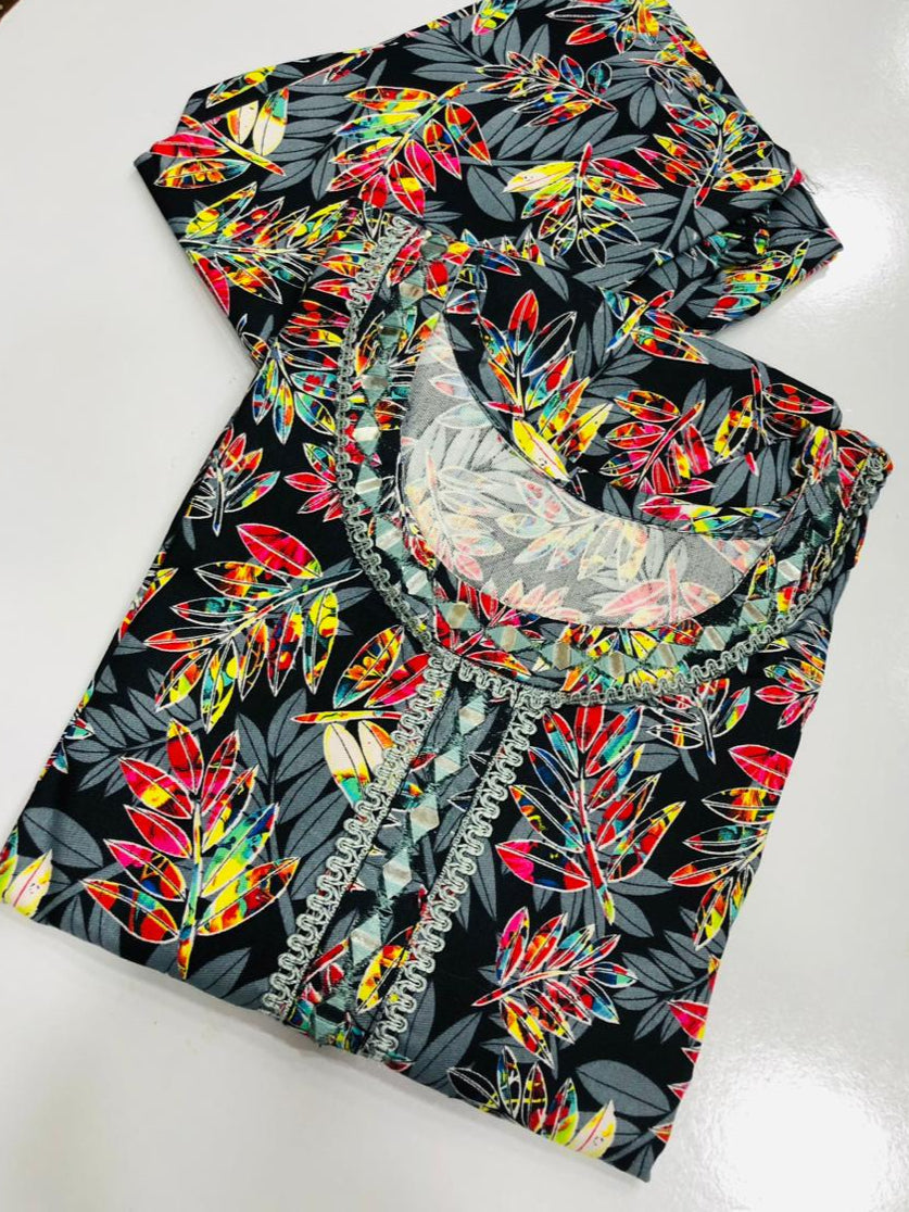 Stitched 2-Piece Set with Elegant Lace Detailing