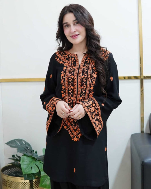 Elizabeth  Embroidery 2pc