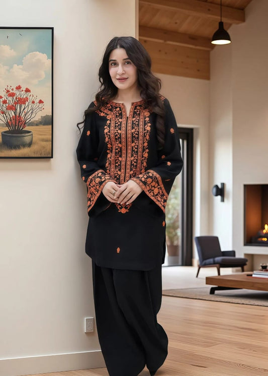 Elizabeth  Embroidery 2pc